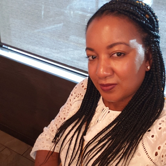 Meet your Posher, Nichelle - Picture 1 of 1